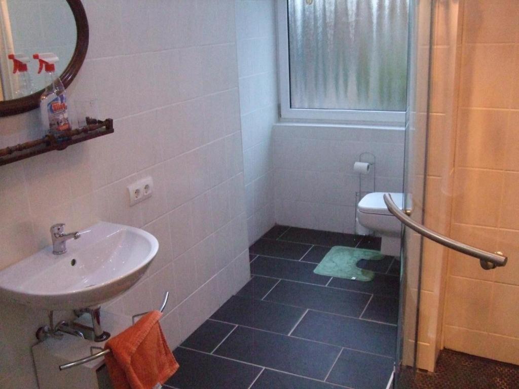 Worker-Flat Apartment เกลเซนเคียร์เคน ภายนอก รูปภาพ