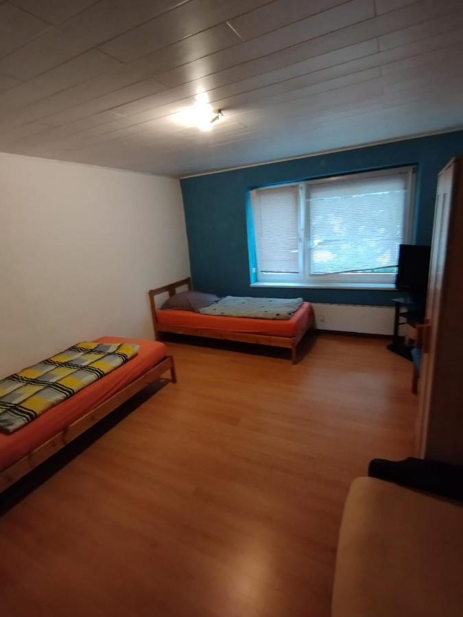 Worker-Flat Apartment เกลเซนเคียร์เคน ภายนอก รูปภาพ