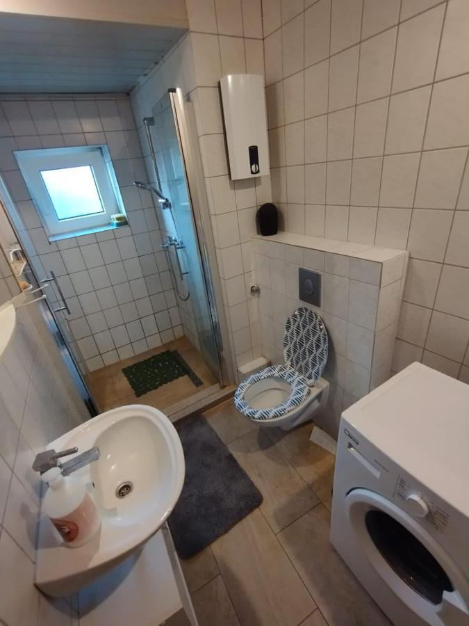 Worker-Flat Apartment เกลเซนเคียร์เคน ภายนอก รูปภาพ