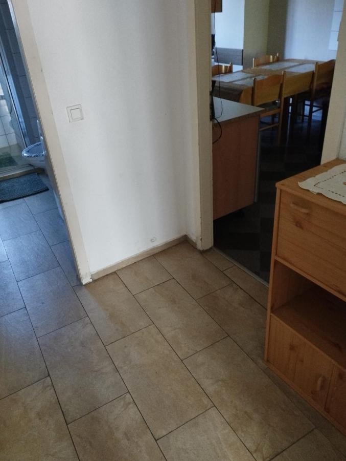Worker-Flat Apartment เกลเซนเคียร์เคน ภายนอก รูปภาพ