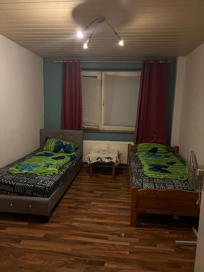 Worker-Flat Apartment เกลเซนเคียร์เคน ภายนอก รูปภาพ