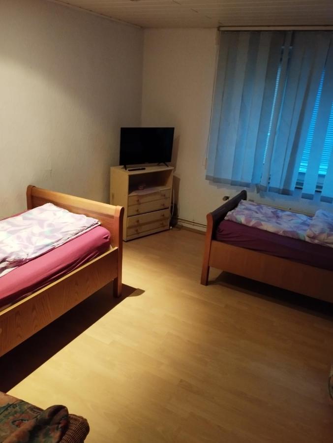 Worker-Flat Apartment เกลเซนเคียร์เคน ภายนอก รูปภาพ