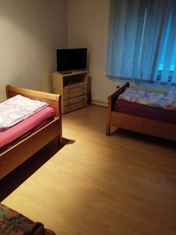 Worker-Flat Apartment เกลเซนเคียร์เคน ภายนอก รูปภาพ